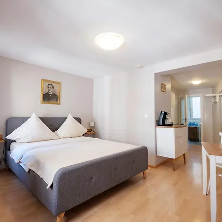 Boutique Charme Kueferstr 4-6