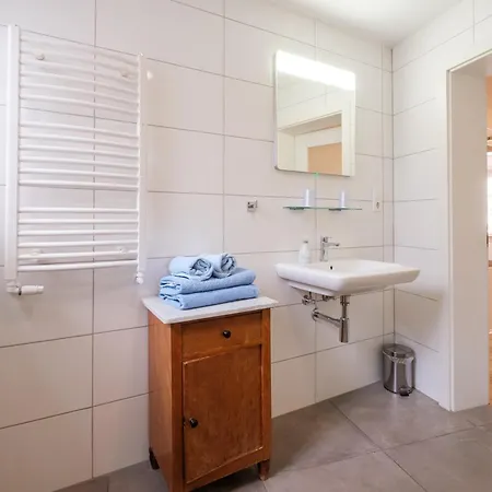 Boutique Charme Kueferstr 4-6 *