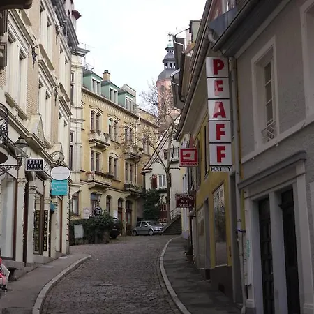 Boutique Charme Kueferstr 4-6 *